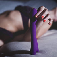 Bild in Galerie-Viewer laden, Großer Dildo AV-Stick-Vibrator
